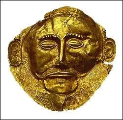 A quel hros de la guerre de Troie aurait appartenu ce masque funraire ?