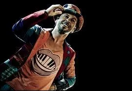 Quelle est sa marque de vtements ?