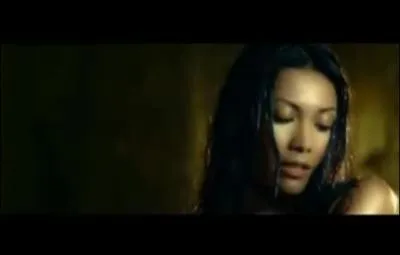 Aprs avoir chant   La neige au Sahara   , elle chante   Cesse la pluie   c'est :