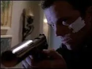 Dans le premier pisode de la saison 2, quel ordre est donne  Casey quand le nouvel Intersecret est oprationnel ?