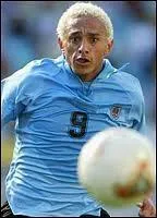 Qu'a dit Thierry Roland à propos du joueur uruguayen Dario Silva ?