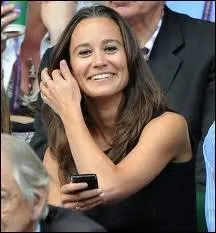 Qui fait sa belle dans les tribunes ?