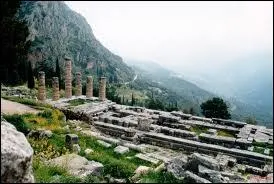Quel est le lieu choisi par les dieux grecs pour faire la fte, se reposer et observer le monde des hommes ?