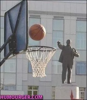 Et un panier  trois points pour cet ancien dirigeant sovitique. De qui s'agit-il ?