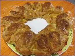 Comment s'appelle une couronne de pte  choux au gruyre ?