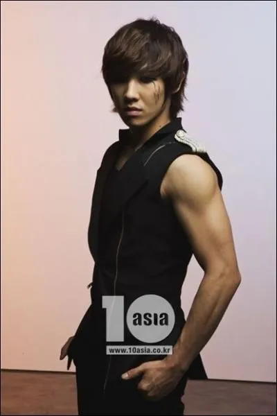 De quel groupe fait-il partie ?