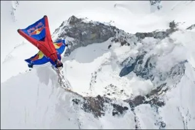 Pour pratiquer cette technique de parachutisme, il est utile d'avoir l'air au courant !