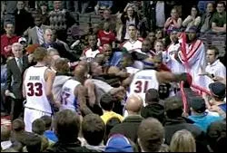 Quand a eu lieu l'une des plus violentes bagarres de l'histoire la NBA ? (au Palace Auburn Hills. )