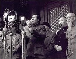 En 1949, la Chine devient communiste; c'est :