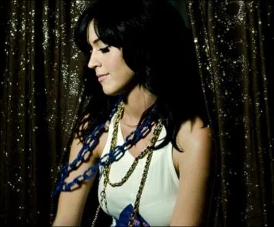 Quel a t le premier tube de Katy Perry ?