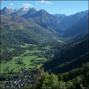 Encore une arrive indite de ce tour 2012, avec l'arrive au-dessus du col Peyresourde dans la station de ... .