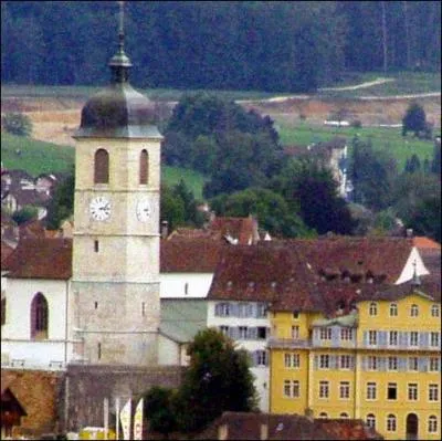 Petite escapade  l'tranger avec l'arrive de cette 8me tape  Porrentruy, petite ville de ... .