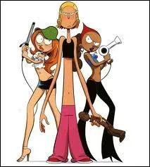 Pourquoi les 2 deux hrones (la brune et la rousse) font-elles la tte ?