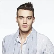 Quel candidat de la saison prcdente a le mme tatouage que Julien ?