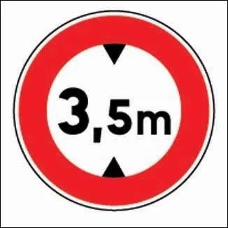 La limite est de 3, 5 m de ...