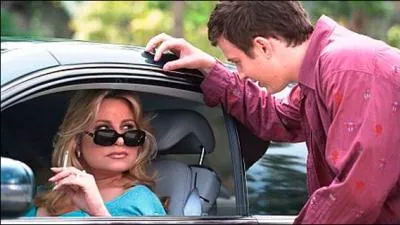 Qui est la femme dans la voiture ?