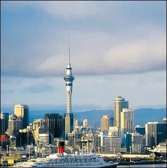 Dans quel pays est situe la ville de Auckland ?