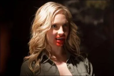 Lors de sa transformation en vampire, Caroline se nourrit de :