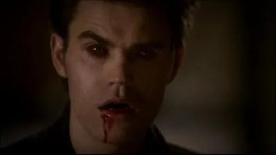 Que dit Elena  Stefan lorsqu'elle apprend qu'il est un vampire ?
