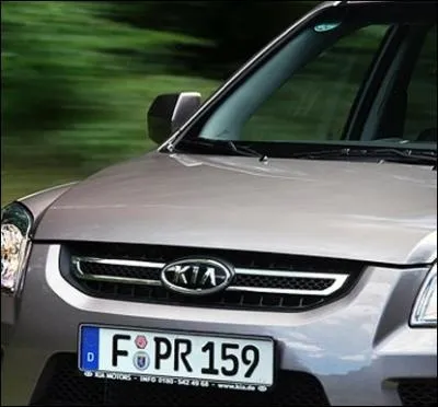 Laquelle de ces automobiles n'est pas une de celles produites par le constructeur coren du groupe Hyunda Kia ?