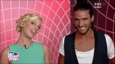 Ce couple de candidats a t buzz par deux personnes .