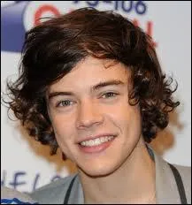 Lors de son audition  X-Factor, que portait-il comme porte-bonheur ?