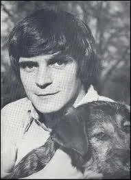 Ce chanteur n  Marseille a eu ses plus grands succs avec  Pre prodigue  et  Sampa  ... . .