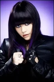 Comment s'appelle cette jeune fille ?