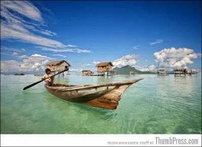 Je suis l'le de Pulau Maiga, quelle capitale allez-vous rallier pour venir me visiter ?