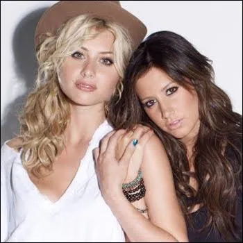 Dans quelle série jouent-elles ?