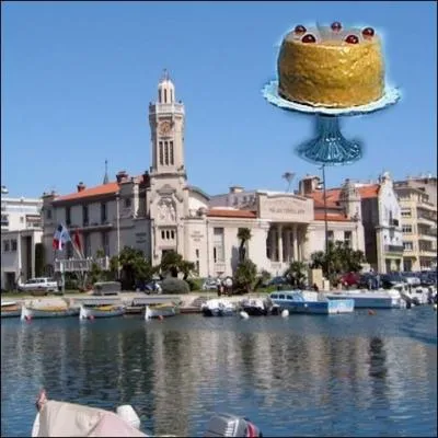 Le frescati, patisserie a base de pte sable, de gnoise aux raisins confits gorge de rhum est une spcialit de ... .