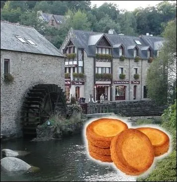 Ces galettes appeles galement   Traou Mad   signifiant bonnes choses en breton, sont indissociables de cette petite cit du Finistre... .