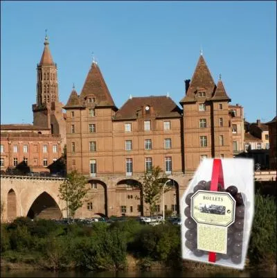 Bonbons constitus d'une noisette enrobe de chocolat... et baptiss boulet en rapport avec le pass protestant de la ville ... .