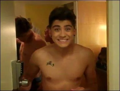 Combien a-t-il de tatouages en tout ( jusqu'au 24 juin 2012 ) ?