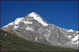 Quelle est cette montagne, point culminant de la cordillère des Andes ?