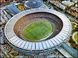 1950 : Après la guerre, la coupe a lieu au Brésil. Lors du dernier match, l'Uruguay l'emporte devant les spectateurs consternés du stade Maracanã. Combien étaient-ils ?