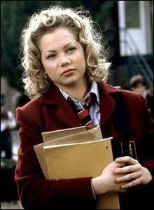 Comment s'appelle cette jeune fille ?