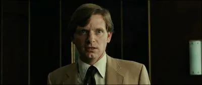 Le  comptable  est-il tu au final par Anton ?