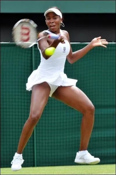 Cette obligation ne concerne pas les sous-vtements pouvant tre visibles .