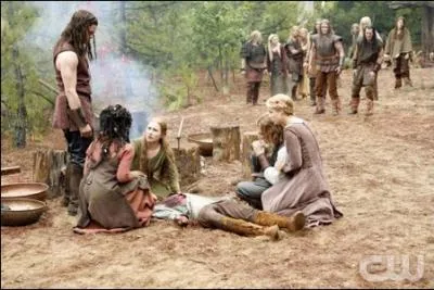 Quel est le prnom du frre qui va se faire tuer par un loup-garou ?