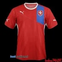 A quelle quipe appartient ce maillot ?