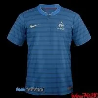 A quelle quipe appartient ce maillot ?