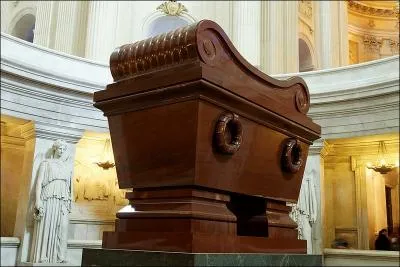 O repose Napolon Bonaparte ?