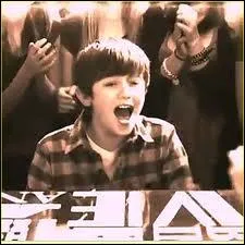 Comment s'appelle sa mre ?