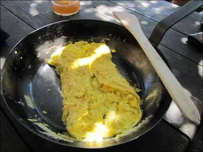 Quand on veut une omelette pas trop cuite, on la demande