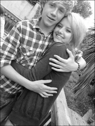 Comment s'appelle son ex-petite-amie ?