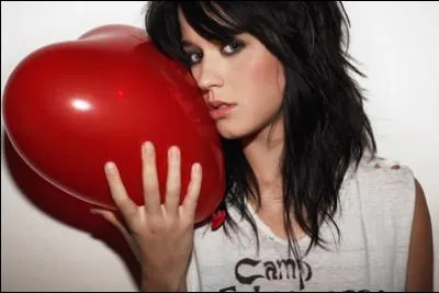 Combien de temps est-elle reste avec son ex-mari Russell Brand ?