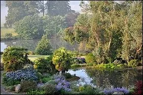 N'avez-vous pas envie d'y rver et de vous plonger dans ses jolies eaux miroitantes ?