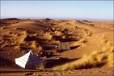 Dans quel pays a eu lieu le tournage du prime-time   Les filles du dsert  diffus, le 15 dcembre 2009 ?