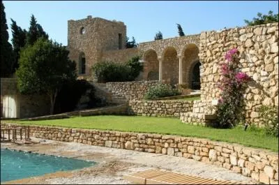 Dans quel chteau s'est droul, le tournage du prime-time   Du riffifi au Mistral  diffus, le 16 juin 2009 ?